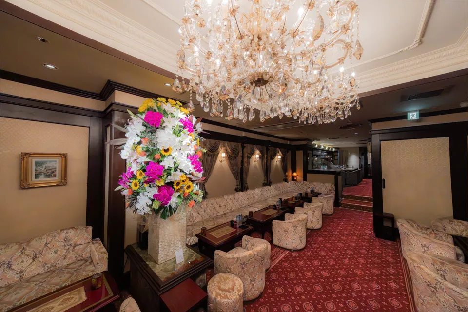 MAIN FLOOR